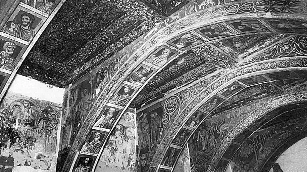 Las pinturas de la sala capitular del monasterio de Sijena, antes de la Guerra Civil.