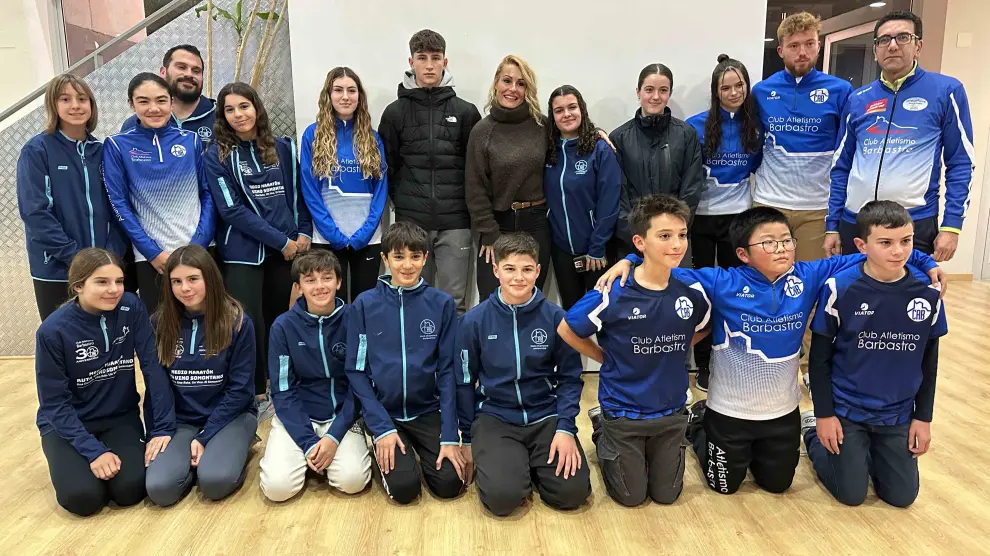 Lydia Valentín en el encuentro con jóvenes deportistas en Barbastro