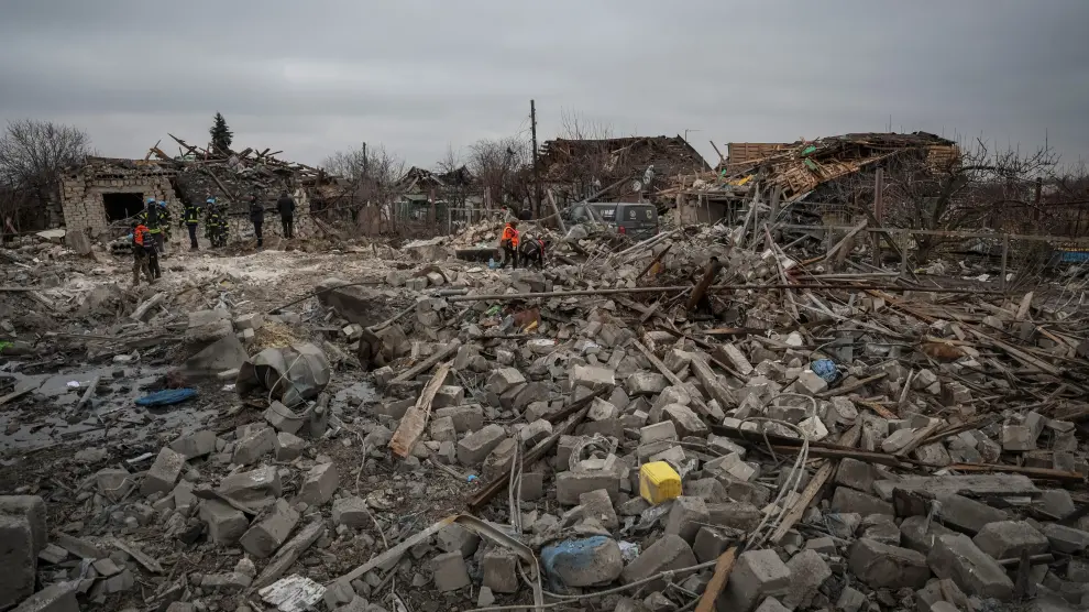 Daños por un bombardeo ruso en la localidad ucraniana de Rivne