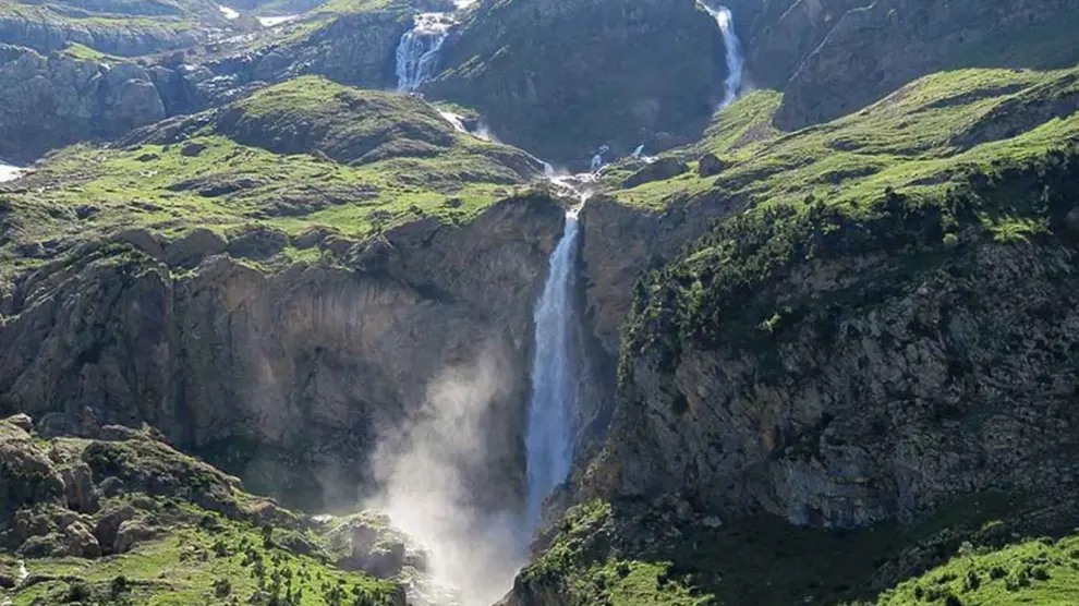 Esta es una de las vistas más sorprendentes del Pirineo aragonés