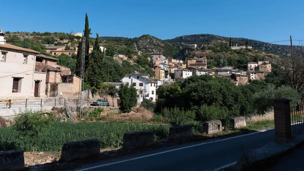 Este bonito pueblo de Aragón está rodeado de impresionantes pendientes empinadas
