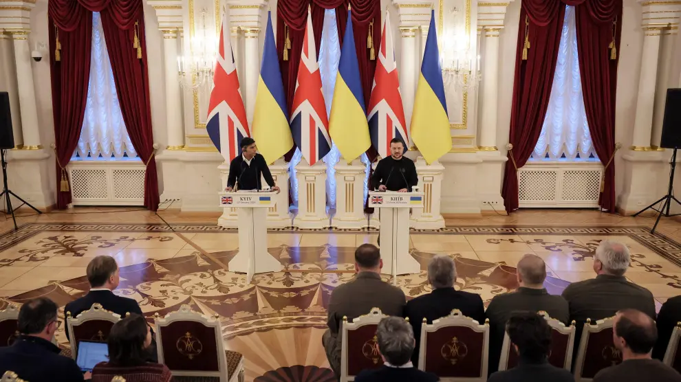 El presidente ucraniano Volodimir Zelensky y el primer ministro británico Rishi Sunak firman el acuerdo de ayuda militar en Kiev UKRAINE BRITAIN DIPLOMACY UKRAINE BRITAIN DIPLOMACY