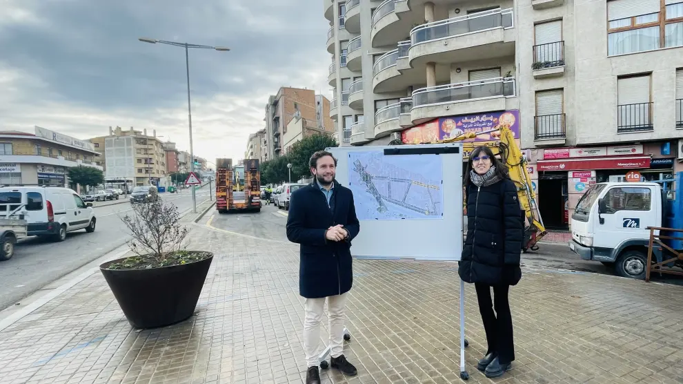 El alcalde y la concejal de Urbanismo en la intersección de Avenida de Lérida y Avenida Goya