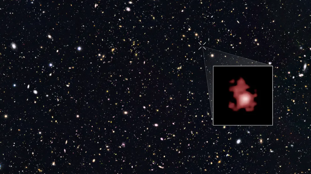 MADRID, 17/01/2024.- Imagen de la galaxia GN-z11, en el recuadro, captada por el telescopio espacial 'Hubble'. Un equipo internacional de investigadores ha descubierto el agujero negro más antiguo jamás observado, un objeto que nació en los albores del universo, 400 millones de años después del Big Bang, el momento que hace 13.000 años dio paso a un universo repleto de maravillas. Hasta hace apenas dos años, muchos secretos del cosmos permanecían ocultos para los astrónomos pero la llegada del telescopio espacial James Webb, construido por la NASA, la agencia espacial europea (ESA) y la agencia canadiense (CSA), ha cambiado las cosas. Esta maravilla tecnológica ha abierto una nueva era en la investigación astronómica. EFE/NASA, ESA, and P. Oesch (Yale University) -SOLO USO EDITORIAL/SOLO DISPONIBLE PARA ILUSTRAR LA NOTICIA QUE ACOMPAÑA (CRÉDITO OBLIGATORIO)-