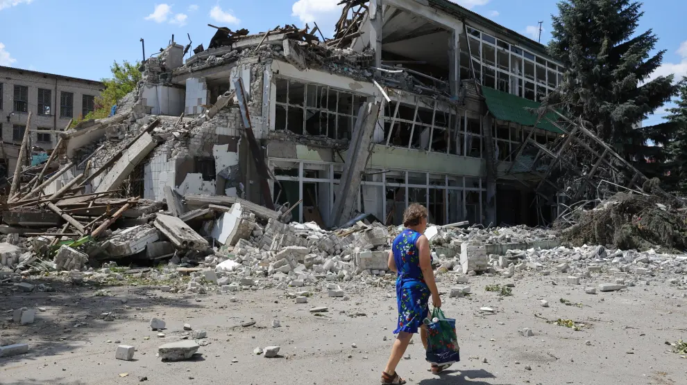 Rusia denuncia dos muertos y en torno a 40 atrapados en un ataque ucraniano sobre una panadería de Lugansk