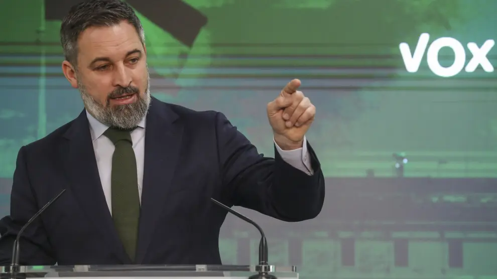MADRID, 12/02/2024.- El líder de Vox, Santiago Abascal, da una rueda de prensa en la sede del partido este lunes en Madrid. EFE/ Gema García