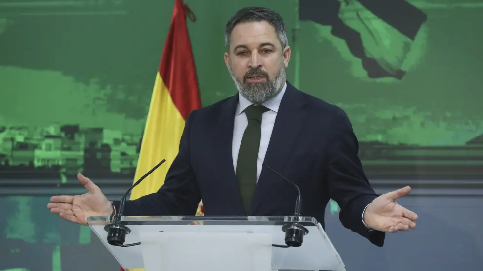 MADRID, 12/02/2024.- El líder de Vox, Santiago Abascal, da una rueda de prensa en la sede del partido este lunes en Madrid. EFE/ Gema García