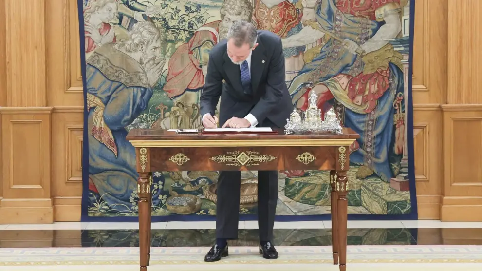 El Rey firma la sanción de la reforma del artículo 49 de la Constitución Española