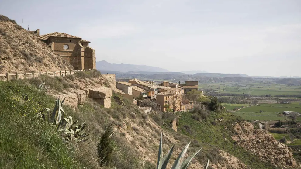 Este pueblo de Huesca se ubica en las faldas del Pico Gratal y la sierra de Caballera