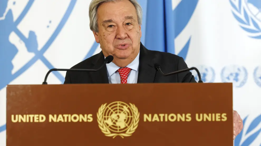 El secretario general de la ONU, Antonio Guterres, compadece ante los medios.