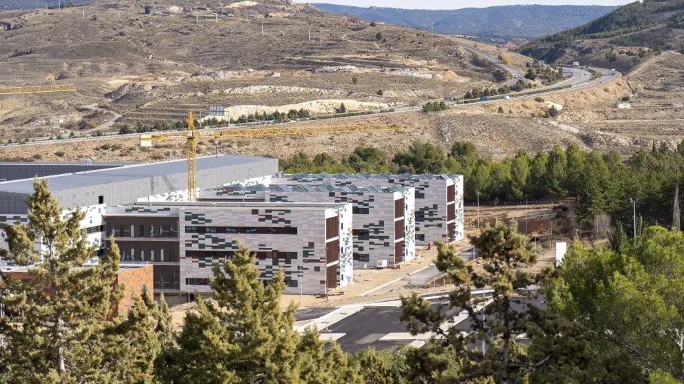 Estado de las obras del nuevo hospital de Teruel, que se levanta en la zona de El Planizar, a cuatro kilómetros del casco urbano.