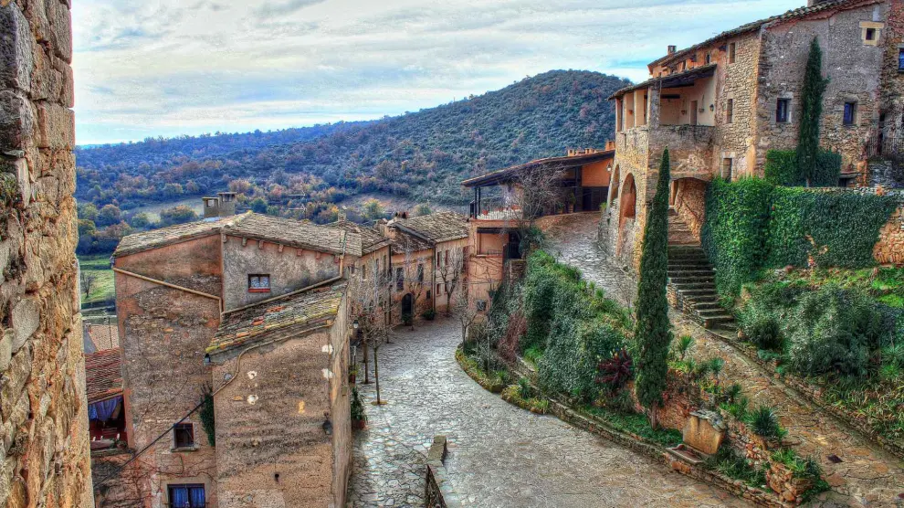Este bonito pueblo de Cataluña es un tesoro secreto con un impresionante patrimonio cultural y natural