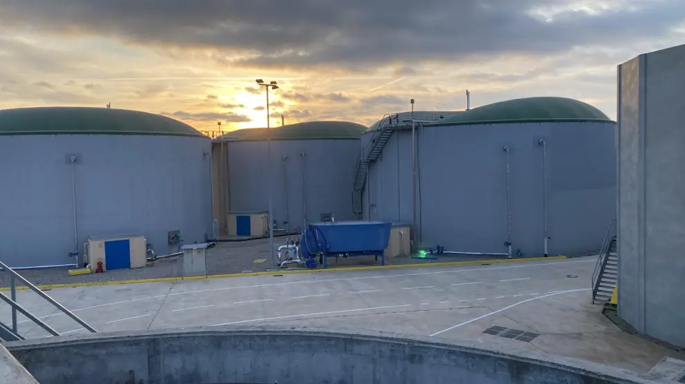 Instalaciones de la planta de biogás en Zaidín (Huesca).