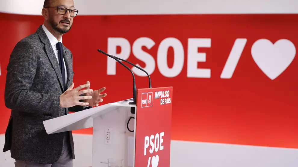 Alfonso Rodríguez Gómez de Celis, en la sede del PSOE en Ferraz este lunes.