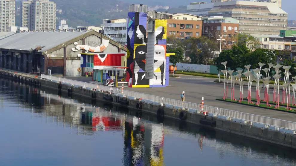 El proyecto muralista se ha extendido a dos torres y un edificio en la ciudad portuaria de Kaohsiung, segunda urbe de Taiwán.