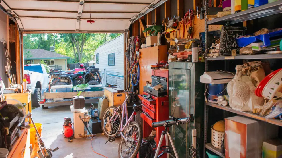 ¿Puedo reconvertir mi plaza de garaje en un trastero?