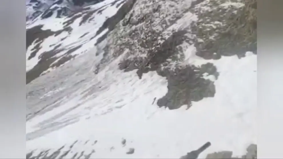 La Guardia Civil ha realizado seis rescates de montaña en el Pirineo oscense este fin de semana.