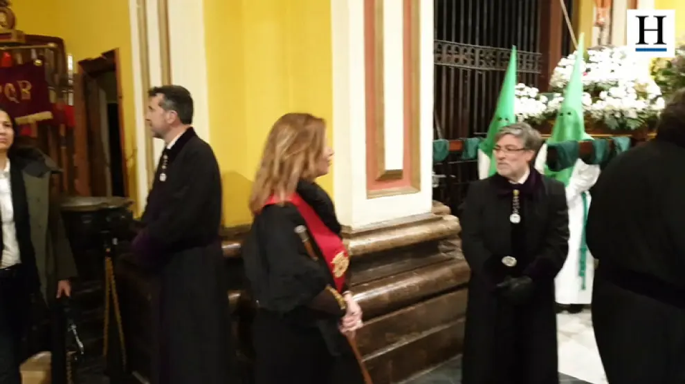 La alcaldesa de Zaragoza, Natalia Chueca, se ha acercado al Colegio Notarial para, posteriormente escuchar la oración en la iglesia de Santa Isabel