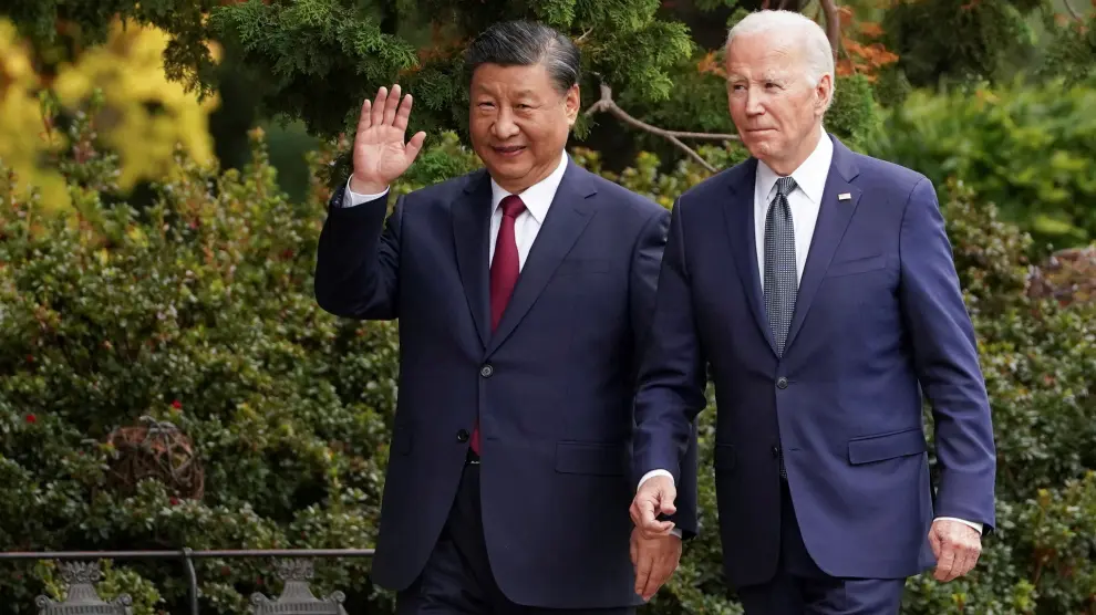 Imagen de archivo del presidente estadounidense Joe Biden y su homólogo chino Xi Jinping en noviembre del año pasado en San Francisco