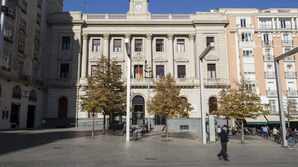 Vista de la Diputación Provincial de Zaragoza, en el plaza de España.