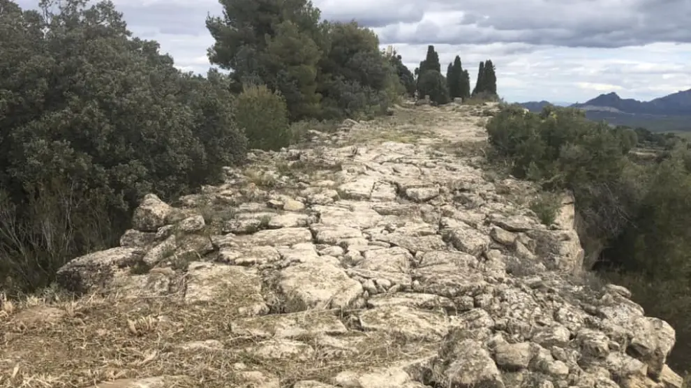 El antiguo camino de la Via Sacra, que comunicaba Cretas con la ermita de la Misericordia.