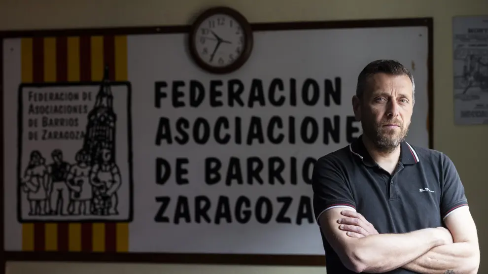 El nuevo presidente de la Federación de Barrios, Arturo Sancho, en la sede de San Vicente de Paúl.