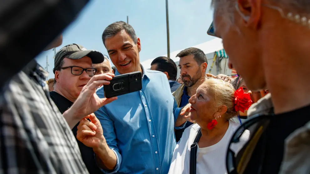 Pedro Sánchez, de visita sorpresa en la Feria de Abril de Barcelona