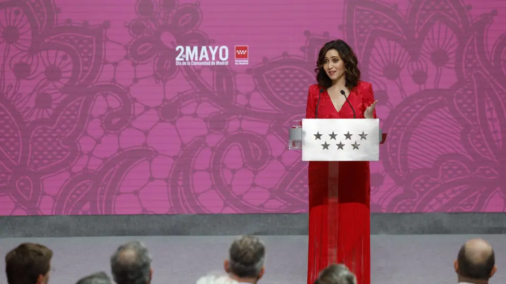 a presidenta de la Comunidad de Madrid, Isabel Díaz Ayuso , interviene en el acto institucional de imposición de las Grandes Cruces de la Orden del Dos de Mayo.