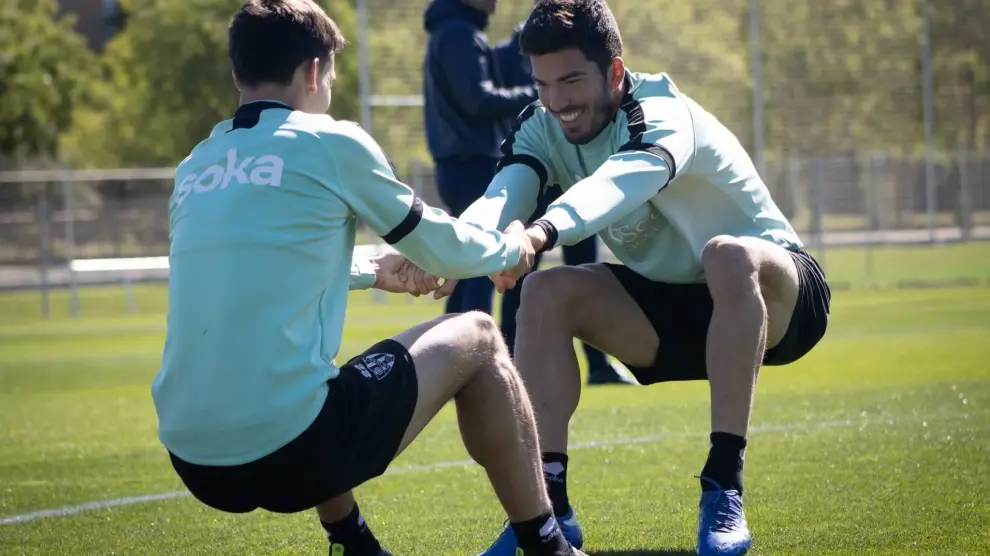 Loureiro y Gutiérrez, durante un entrenamiento en la Base Aragonesa de Fútbol.