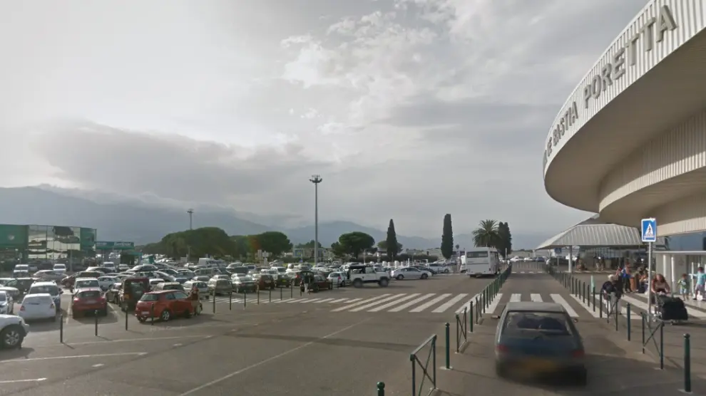 El crimen fue cometido en el aeropuerto de Bastia, en Córcega.