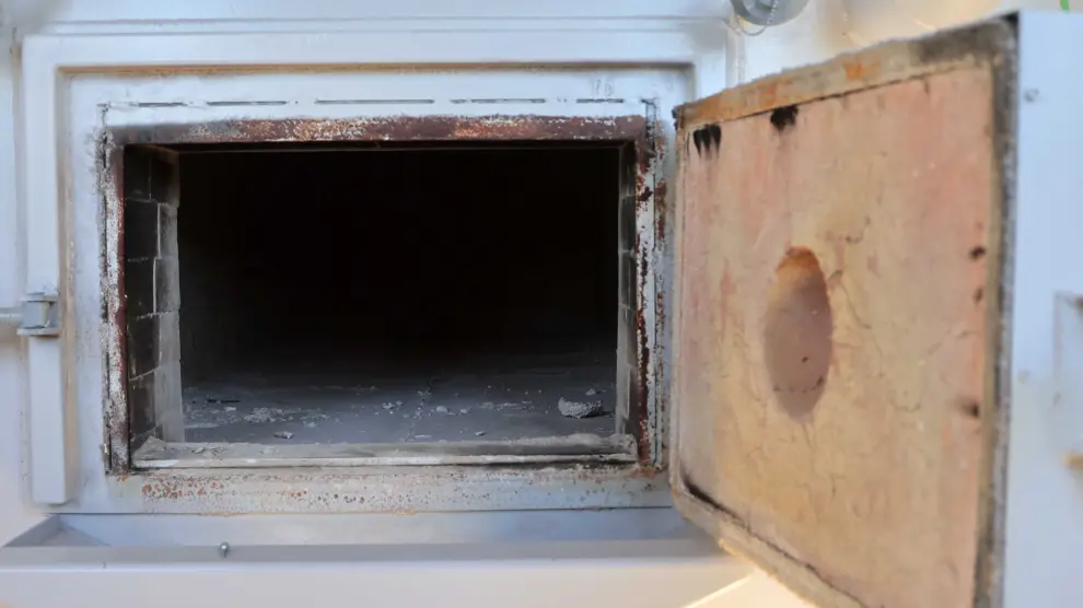 Imagen del horno crematorio que funciona con hidrógeno, el primero en el mercado, fabricado por la empresa aragonesa Kalfrisa.