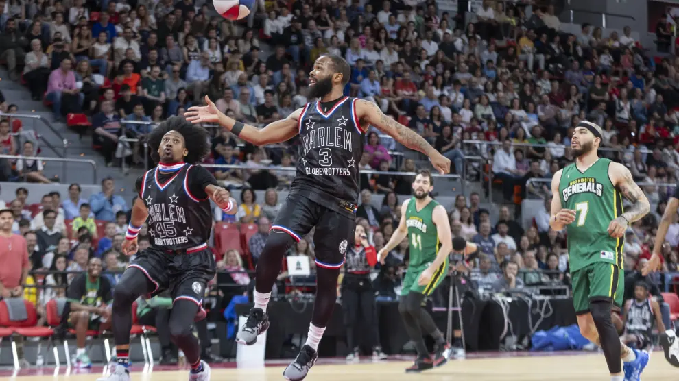 Actuación de los míticos Harlem Globetrotters en el pabellón Príncipe Felipe de Zaragoza