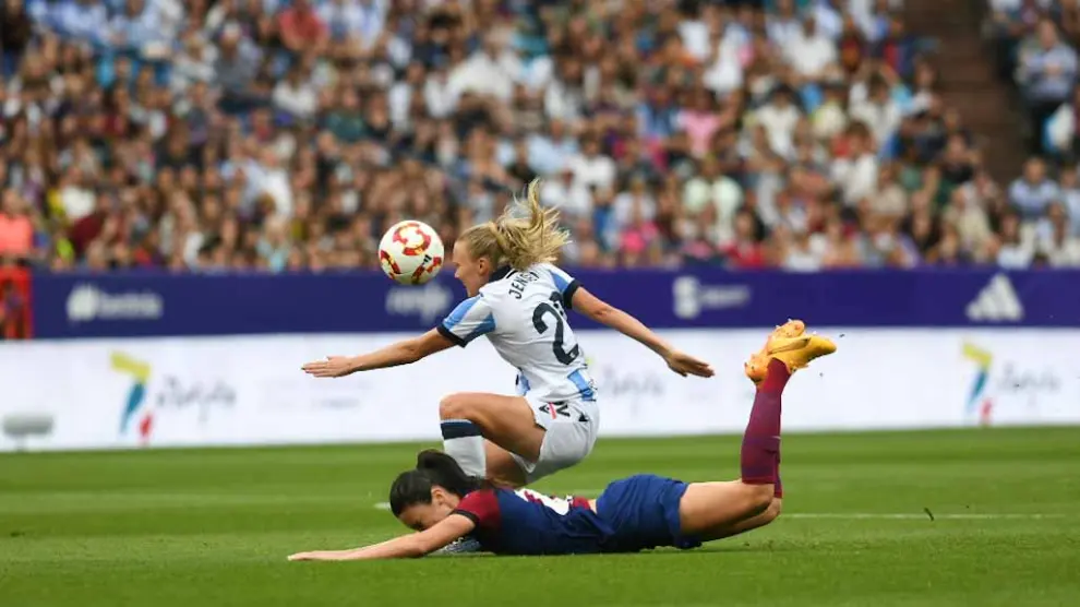 Partido de la Copa de la Reina en La Romareda entre el Barça y la Real Sociedad