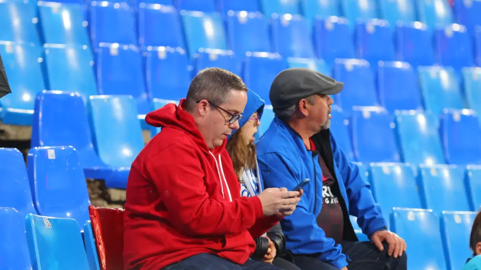 Búscate en La Romareda en el partido del Real Zaragoza contra el Racing de Ferrol.