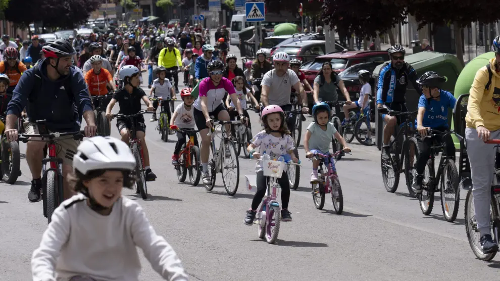 Dia de la bici en Teruel_3. foto Antonio Garcia Bykofoto 19 05 24 [[[FOTOGRAFOS]]]