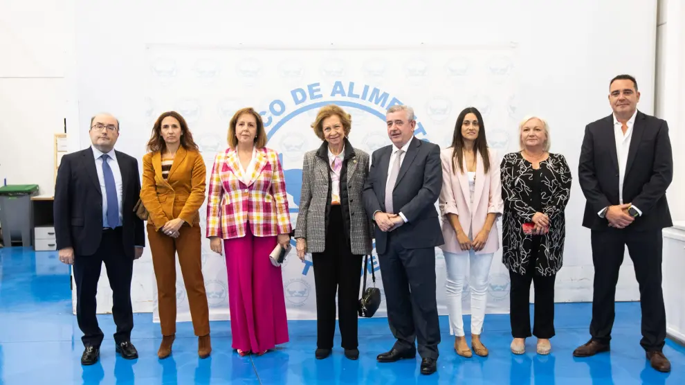 La reina Sofía visita la Asociación Banco de Alimentos de Teruel