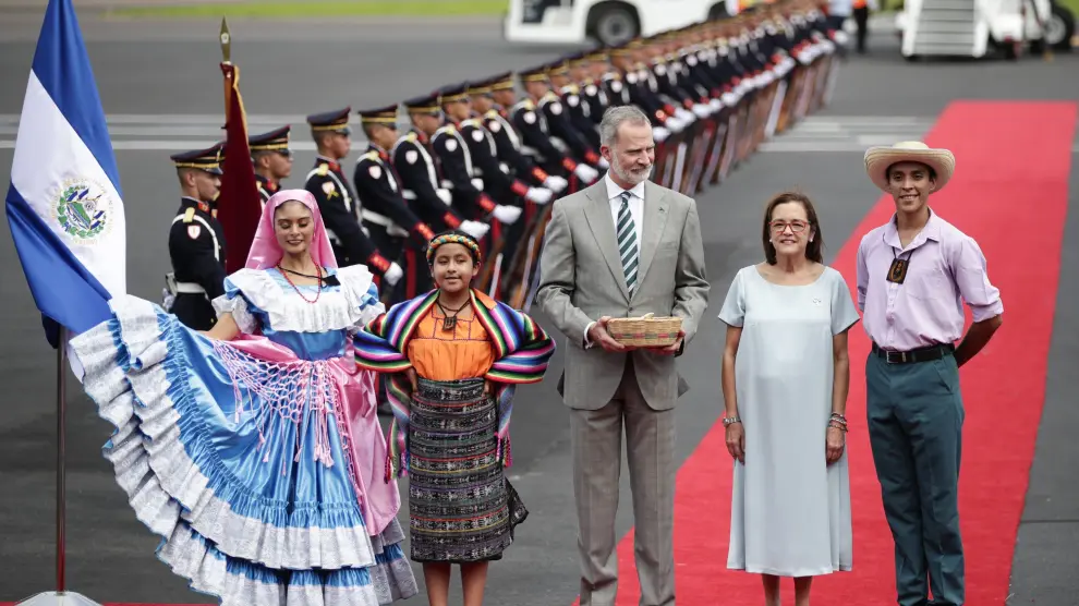 El rey Felipe VI de España llega a El Salvador para investidura de Nayib Bukele.