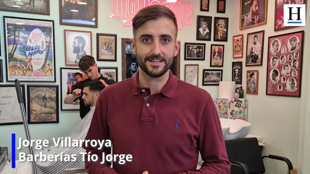 El joven empresario Jorge Villarroya Capablo, dueño de la Escuela de barbería del Tío Jorge de Zaragoza abre una nueva escuela de barbería en La Romareda