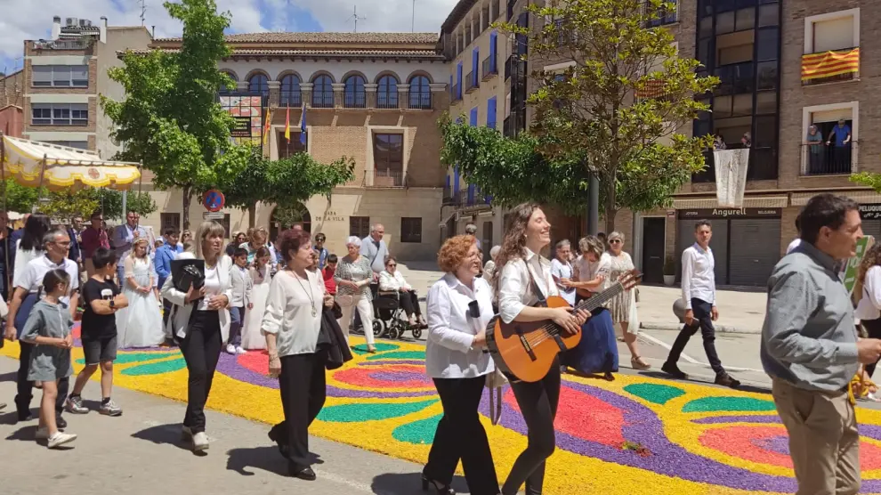 Las alfombras han tenido de color las calles.