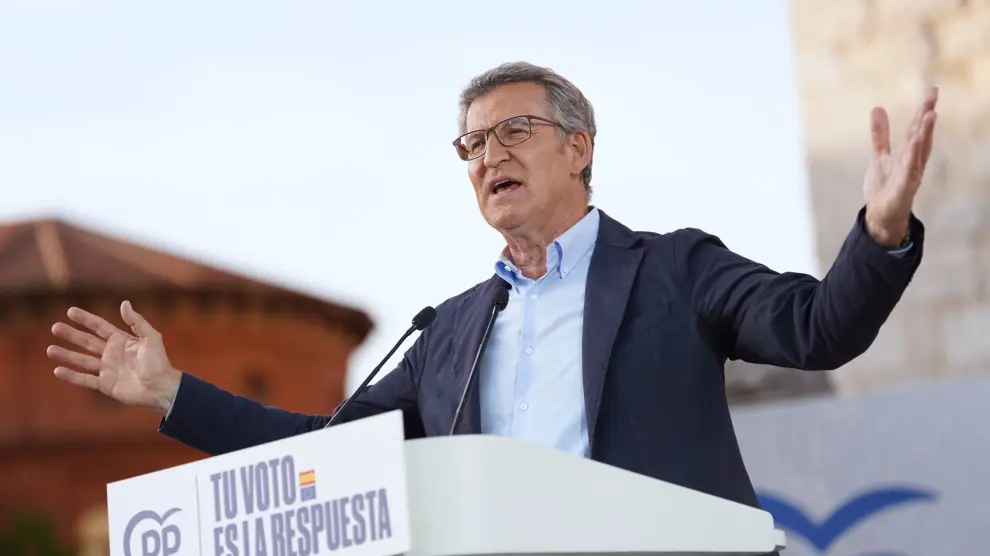 El presidente del Partido Popular, Alberto Núñez Feijóo, protagoniza un acto de campaña electoral este martes en Valladolid antes de los comicios europeos del domingo.