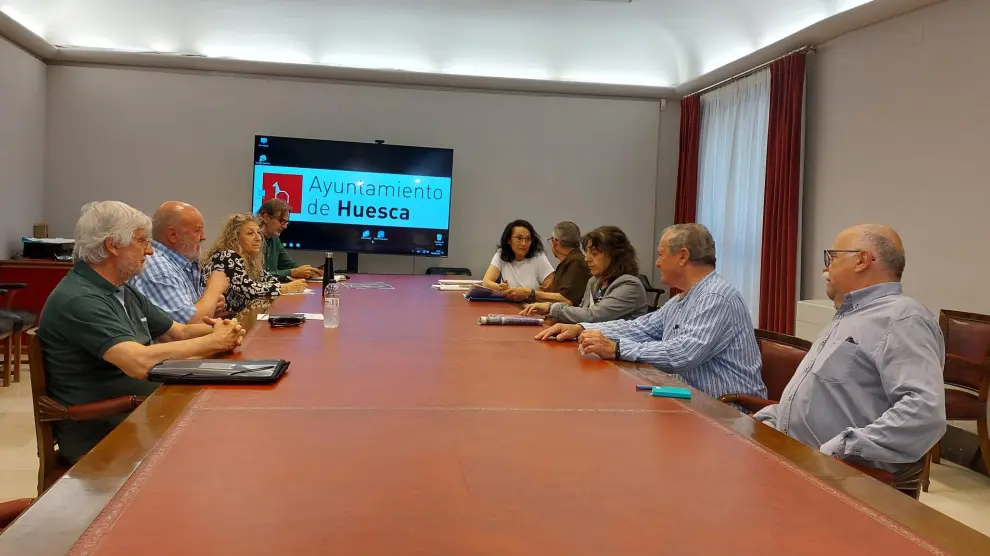 Reunión de la mesa técnica del Seminario de Huesca celebrada este martes.
