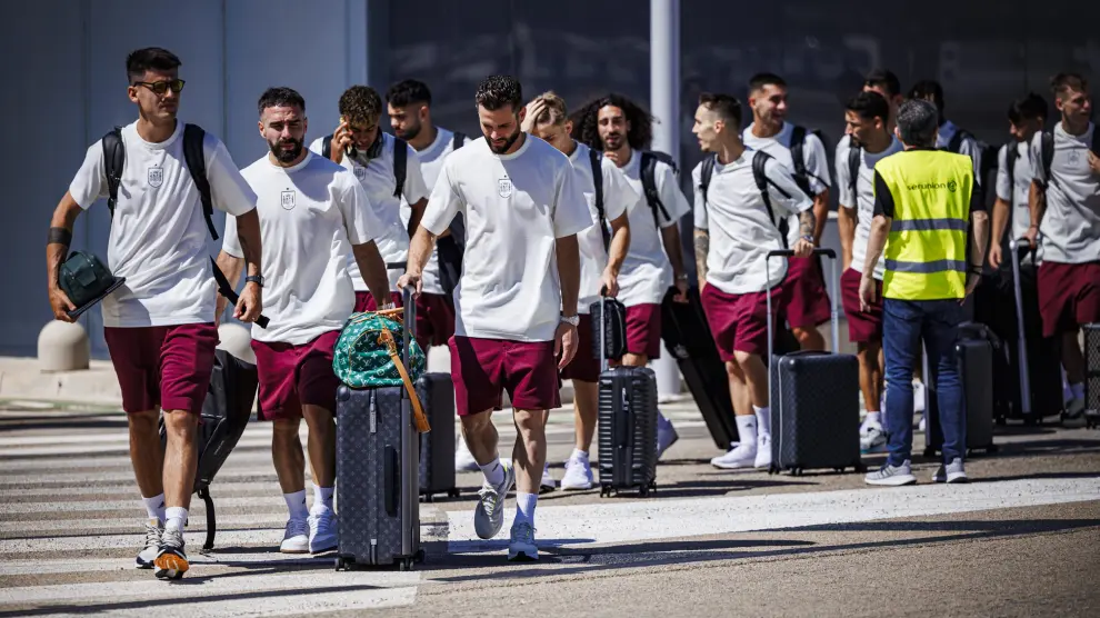 La selección española de fútbol, a seis días de su debut en la Eurocopa 2024, el sábado 15 de junio ante Croacia, viaja hoy domingo desde Palma de Mallorca hasta Stuttgart