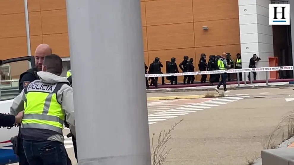 El centro comercial ha albergado este lunes un simulacro en el que han participado más de cien efectivos y en el que han colaborado también Policía Local, Bomberos de Zaragoza, el 061 y el 112