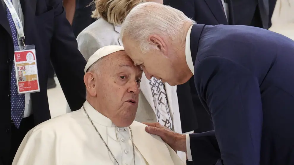 El Papa Francisco y el presidente de los Estados Unidos Joe Biden