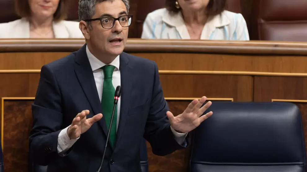 El ministro de la Presidencia, Relaciones con las Cortes y Justicia, Félix Bolaños, interviene durante una sesión de control al Gobierno, en el Congreso de los Diputados.