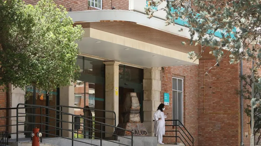 Entrada principal al hospital Obispo Polanco de Teruel, que se ha quedado sin dermatólogos.