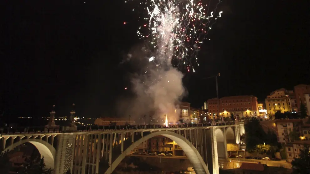 El Viaducto de Fernando Hue es, tradicionalmente, escenario de los fuegos artificiales de las fiestas del Ángel.