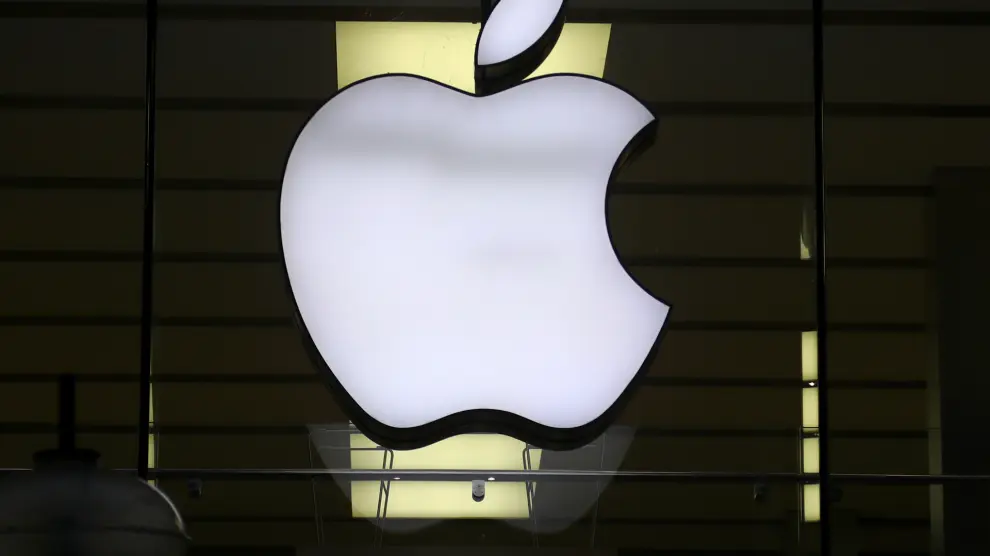 Logo de Apple iluminado en Múnich