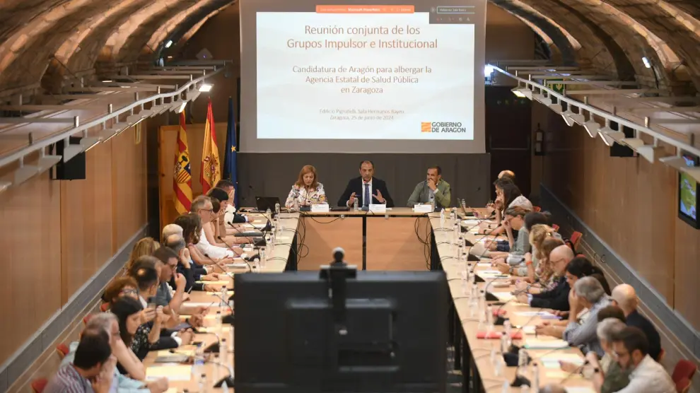 El consejero Bancalero preside la reunión conjunta del Grupo Institucional y del Grupo Impulsor de Zaragoza como sede de la futura Agencia Estatal de Salud Pública.