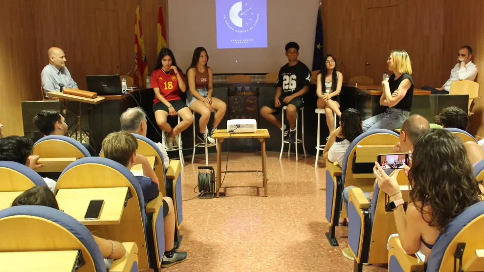 El podcast fue presentado la pasada semana en el salón de actos del Ayuntamiento de Grañén.